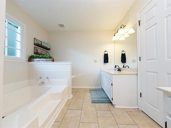 5th image of 661 Golden Brook Ct