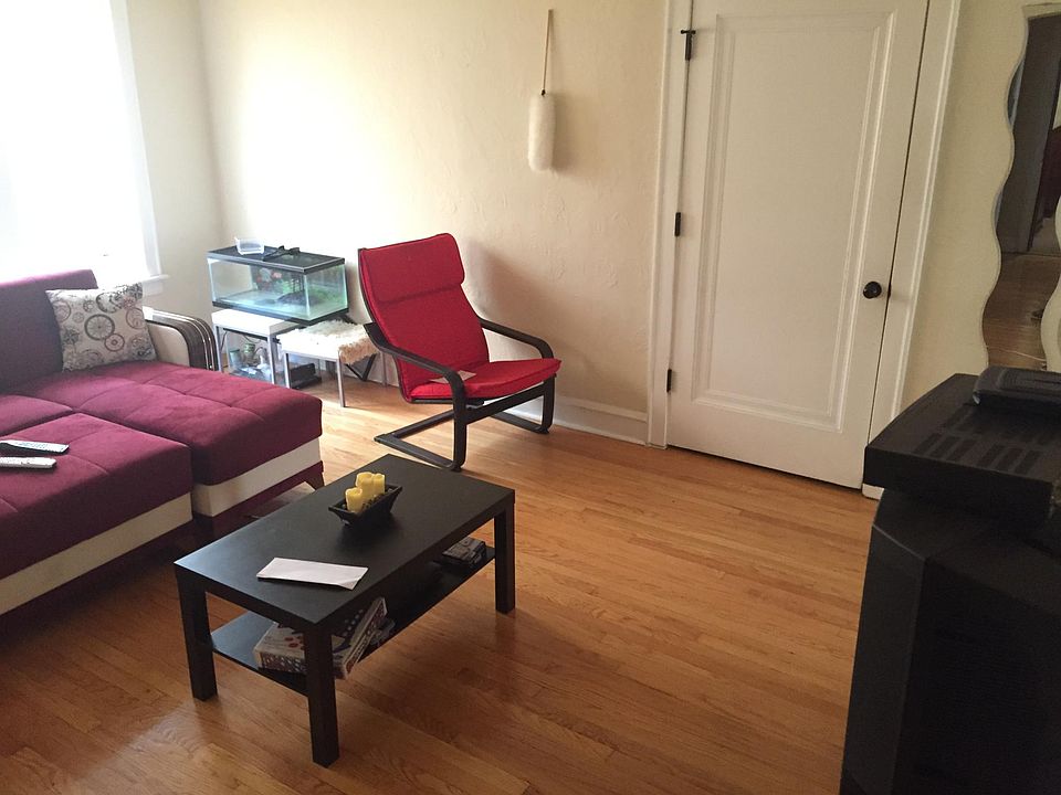 1st image of 5427 W Montrose Ave APT 1S