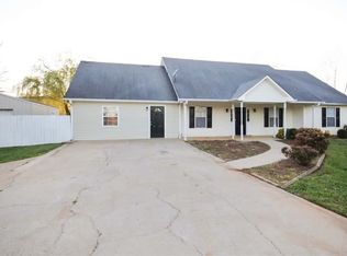 1326 Crestview Rd, Winder, GA 30680