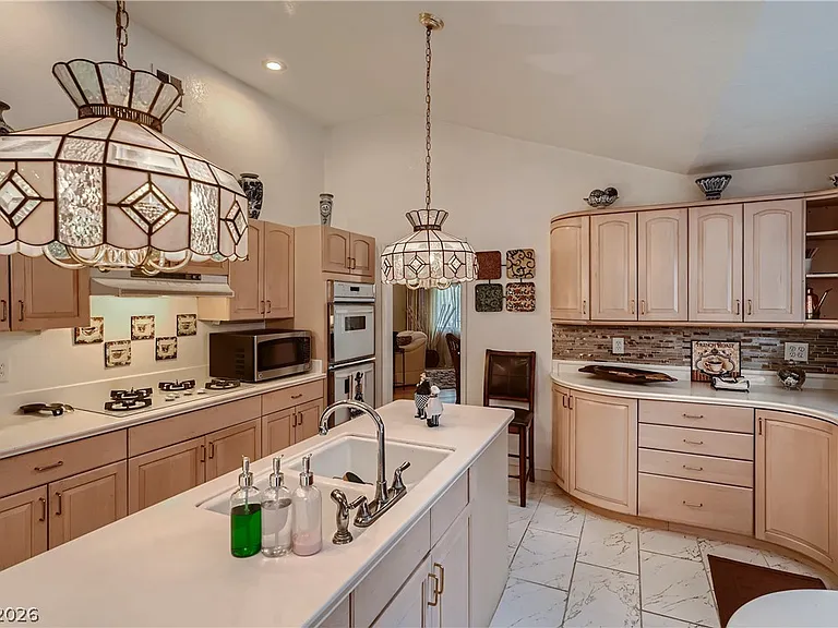 7082 Mira Vista St — Photo 15