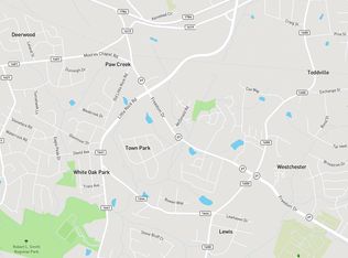 5948 Freedom Dr, Charlotte, NC 28214