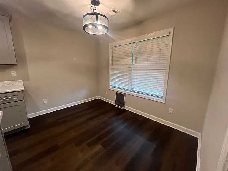 4450 Easthaven Cir — Photo 7