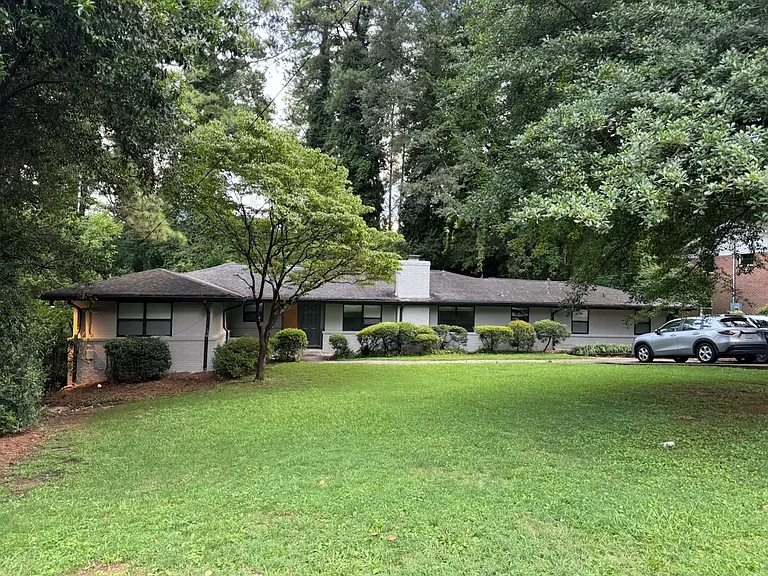 1415 Southland Vista Ct NE — Photo 1