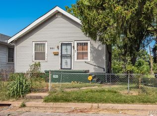 951 Switzer Ave, Saint Louis, MO 63147
