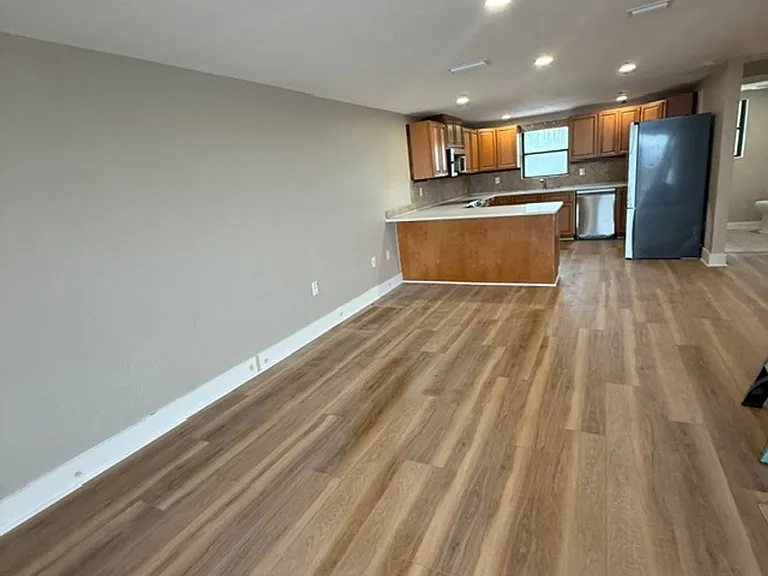 2289 Surf Rd #B-6 — Photo 4