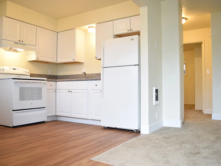 Sixpack Apartments — Photo 3