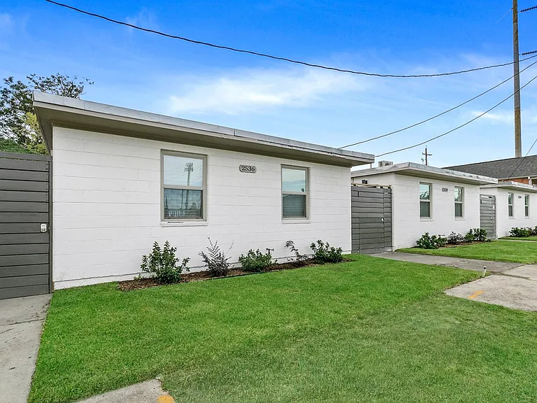 2536 Conti St — Photo 2