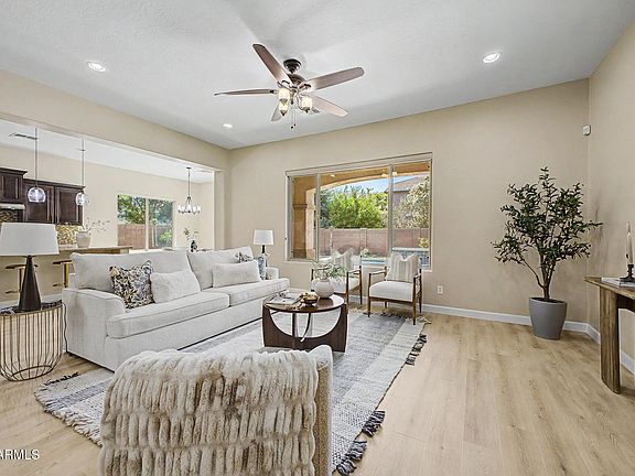 3rd image of 2937 E Longhorn Dr