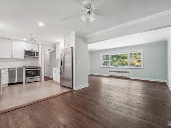 569 Piermont Ave, River Vale, NJ 07675