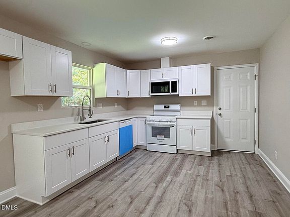 4th image of 1009 Delray St