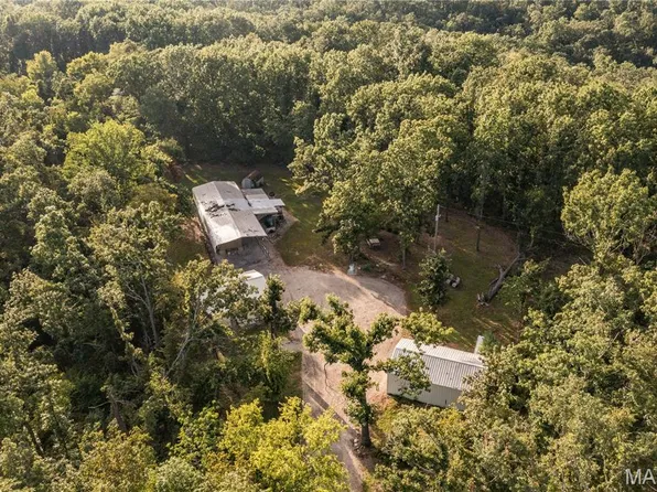 23459 Canfield Ln, Warsaw, MO 65355