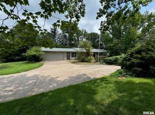 2505 W 3rd St, Coal Valley, IL