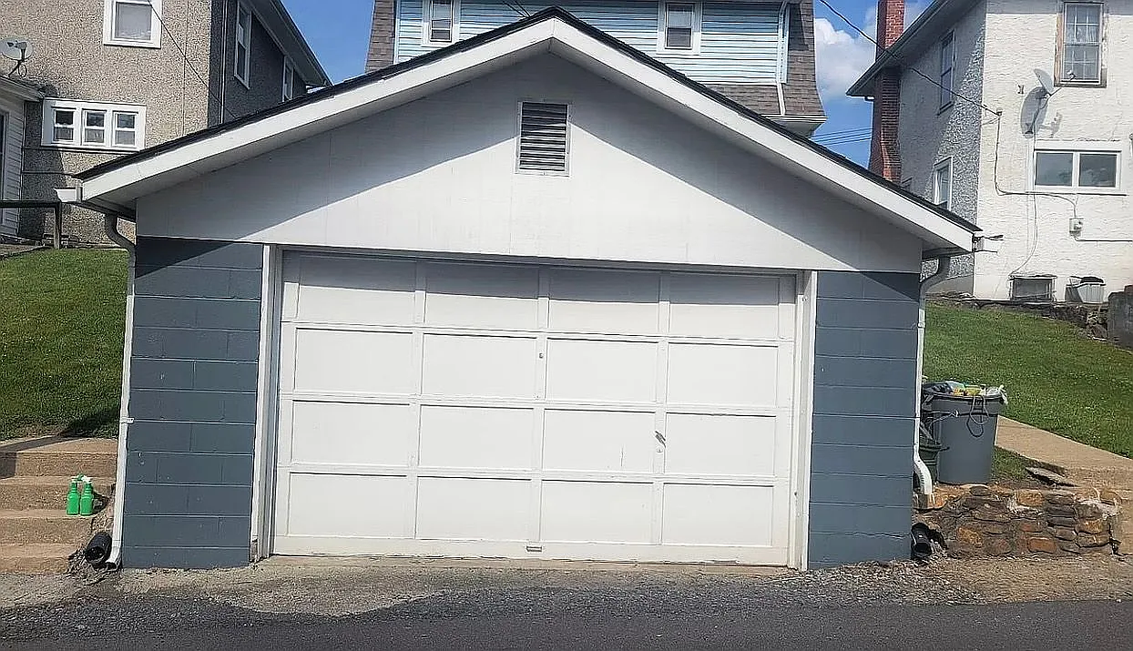 3 bed, 1296 sqft, $1,300 — Photo 3