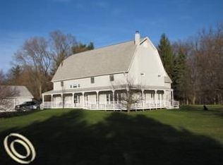 801 N Garner Rd, Milford, MI 48380