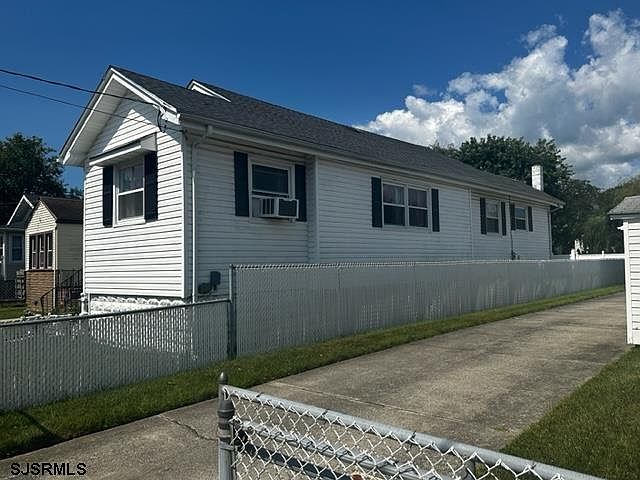 2nd image of 417 S Edgeley Ave