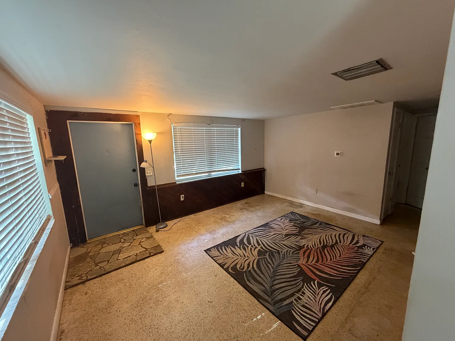 2 bed, 720 sqft, $1,240 — Photo 4