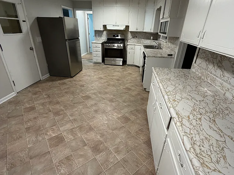 1653 Arrowhead Dr — Photo 7