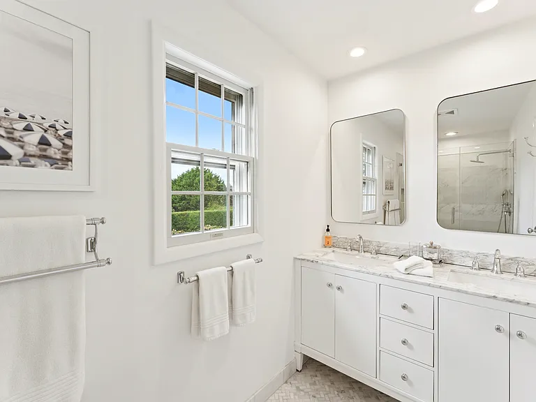 25 Pleasant Ln — Photo 13