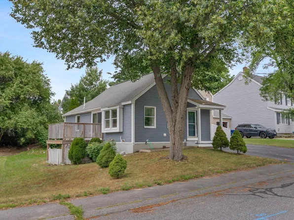 5 Summit Circle, Westbrook, ME 04092