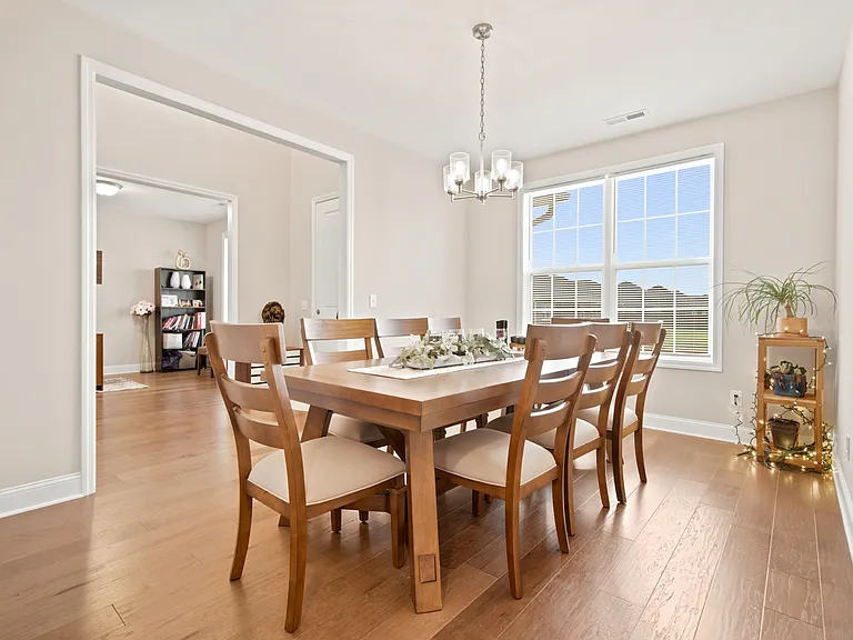 175 Slade Thomas Dr — Photo 6