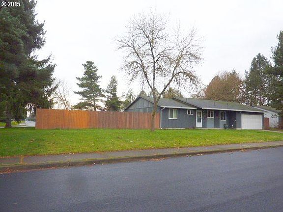 2nd image of 2020 NE Shannon Dr