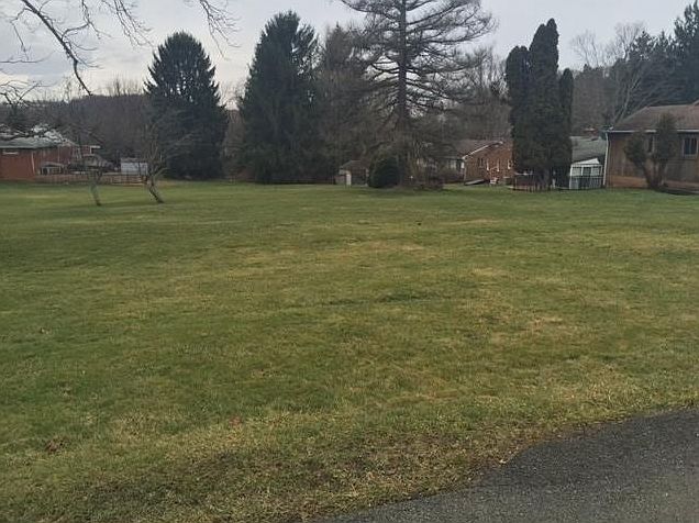 2nd image of 6067 Don St