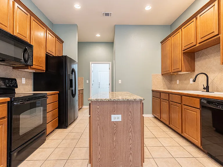 22216 Park Summit Cv — Photo 13