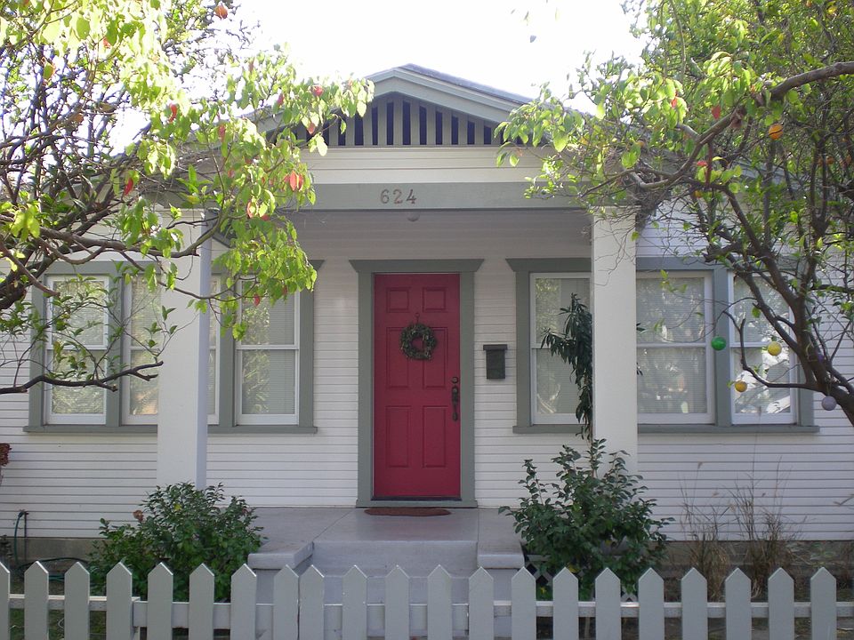 1st image of 624 Santa Clara Ave
