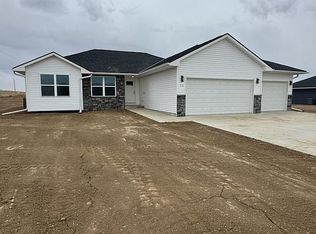 510 Maple St, Laurel, NE 68745