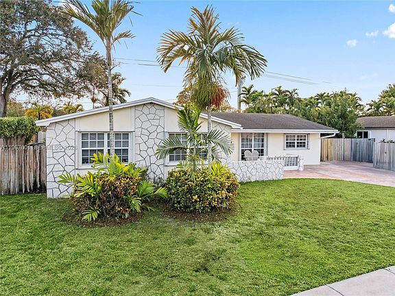 3rd image of 10330 SW 103rd Ct