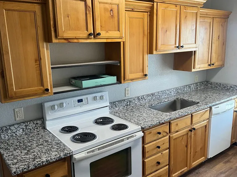 418 County Road 428 — Photo 13