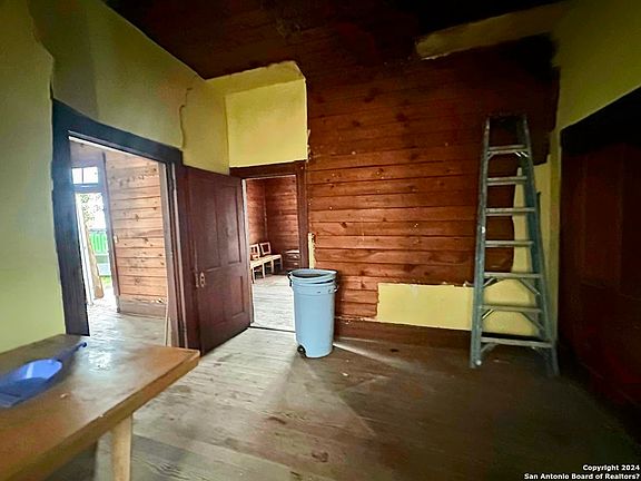 4th image of 228 DASHIELL ST