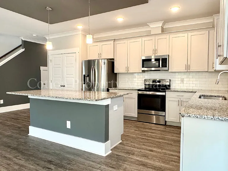 745 Cypress Village Pl — Photo 14