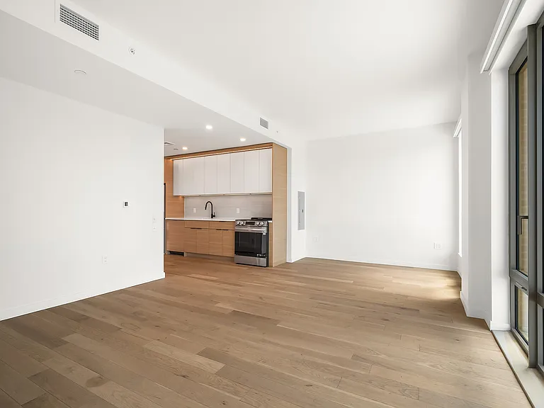 395 Carroll St #704 — Photo 4
