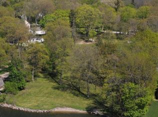 Rocky Point Rd, Pewaukee, WI 53072