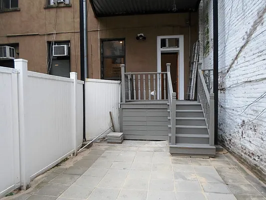 Rented by Sky Management | media 38