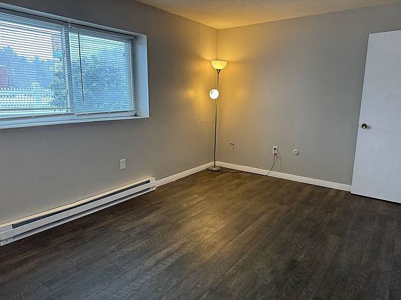 4th image of 128 Loudon Rd APT 12F