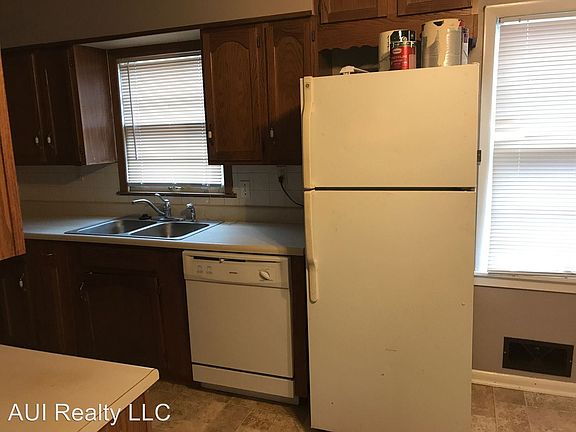 4th image of 6808 Bristol Ave
