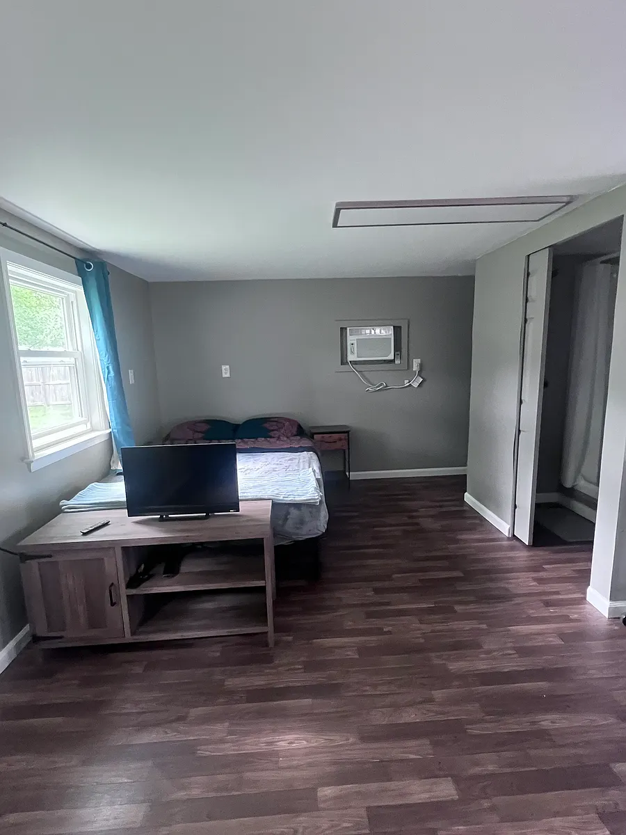 Building Photo - 307 Lynnhaven Dr