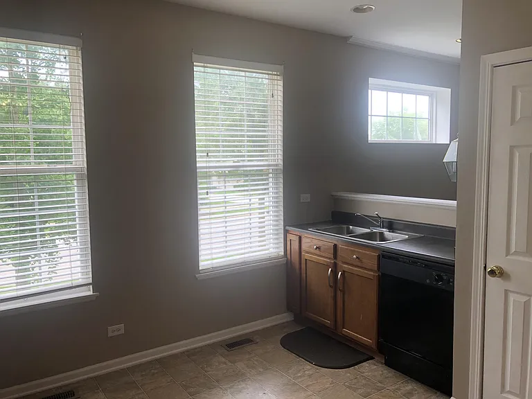 754 Thornbury Ct #1 — Photo 6