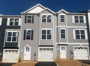 309 Avon Dr #303, Red Lion, PA 17356