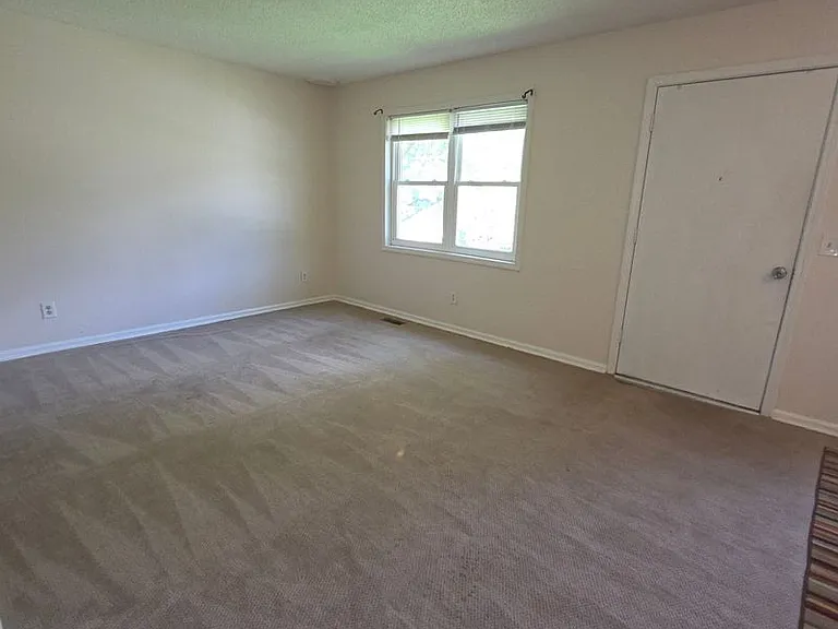 806 McCampbell St — Photo 2