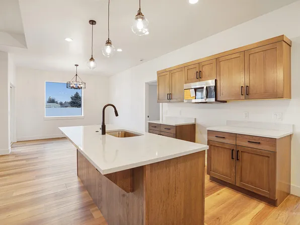 631 Manning Cir, Paul, ID 83347