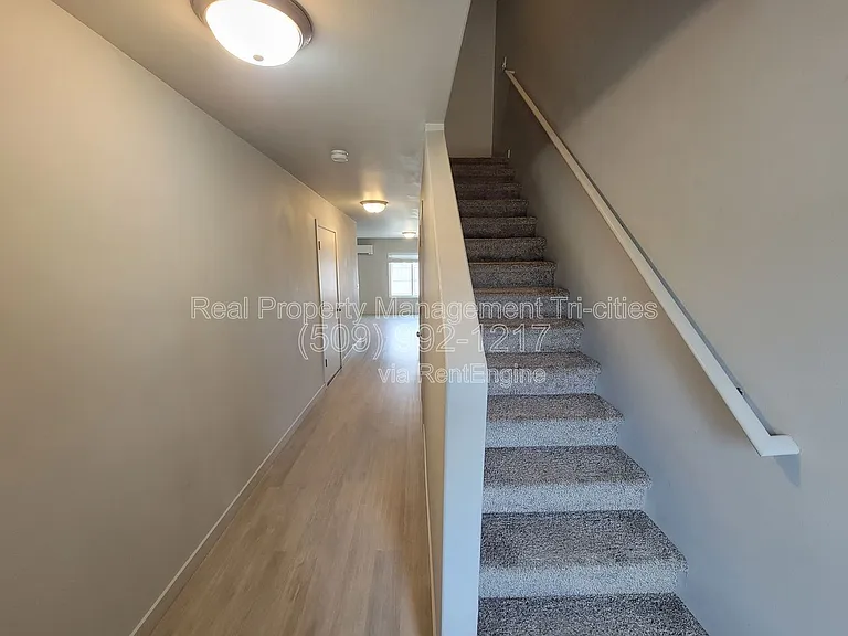 413 Whitefish Ln — Photo 2