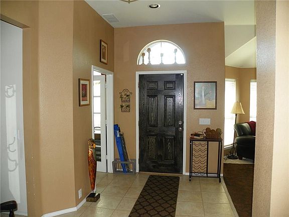 3rd image of 1298 Highland Dr