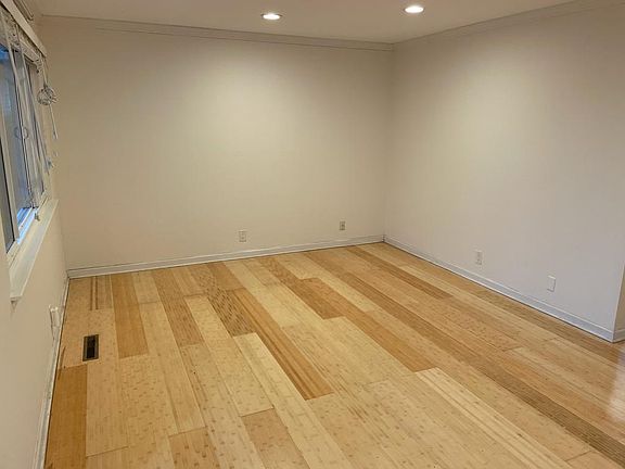 2nd image of 931 Miller Ave