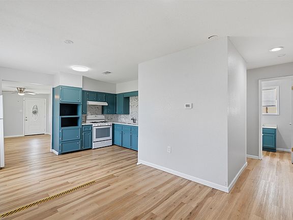 5th image of 1606 Faulkner Ln