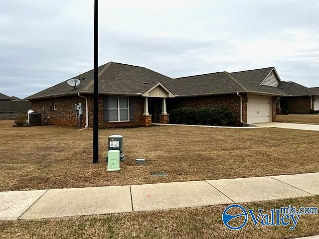 2nd image of 207 Grantham Cir