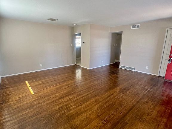 4th image of 2220 N Meade Ave