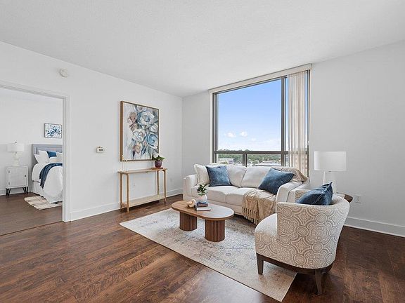3rd image of 300 Bowie St APT 1101